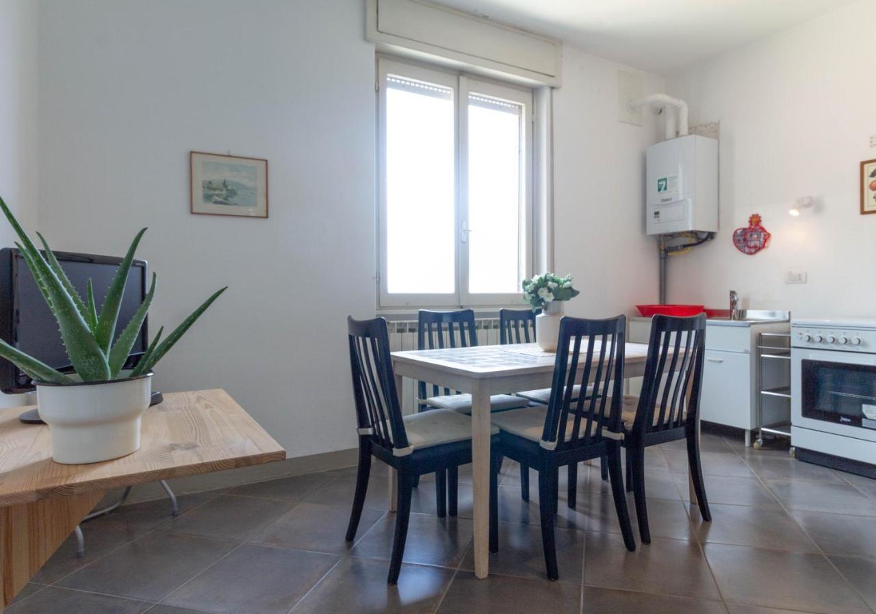Mamma Ciccia Holiday Home - Confalonieri مانديلو ديل لاريو المظهر الخارجي الصورة
