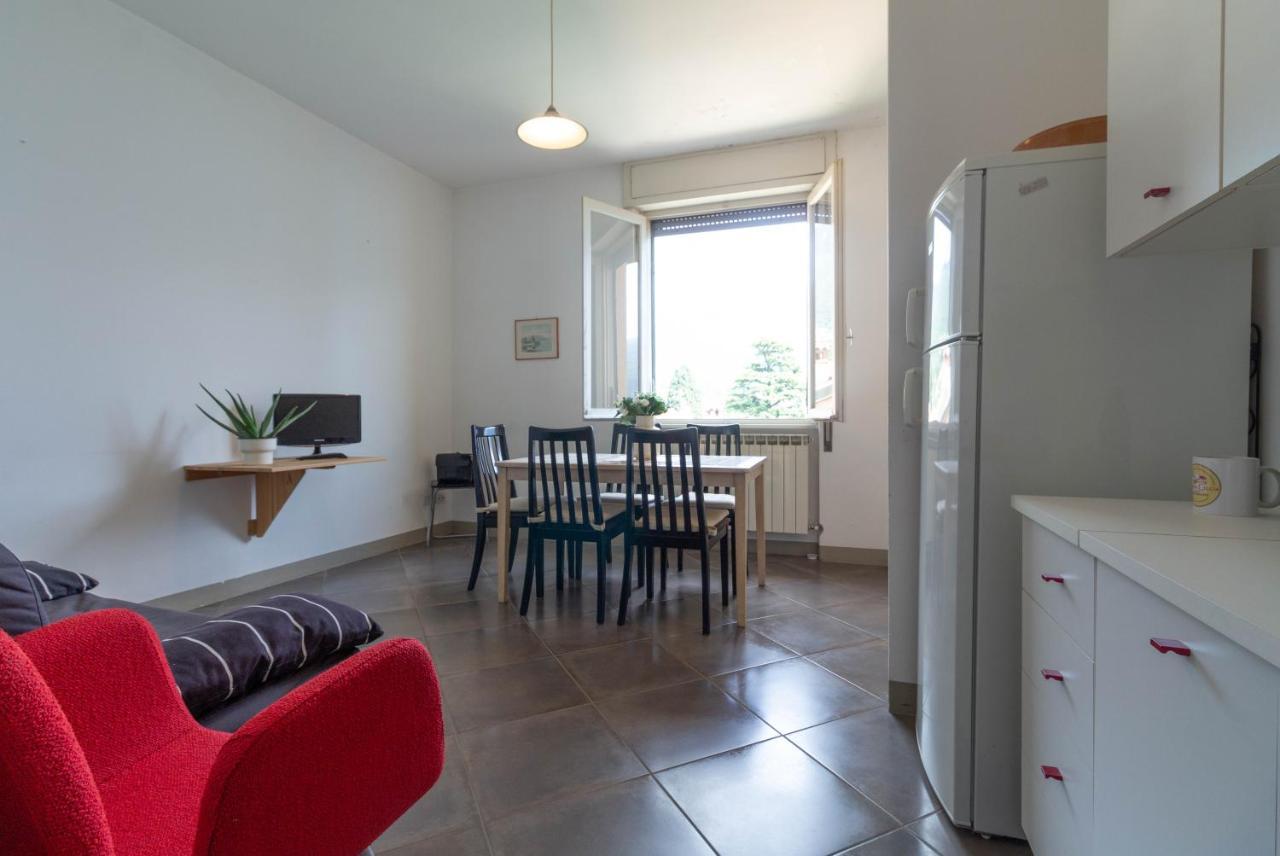 Mamma Ciccia Holiday Home - Confalonieri مانديلو ديل لاريو المظهر الخارجي الصورة